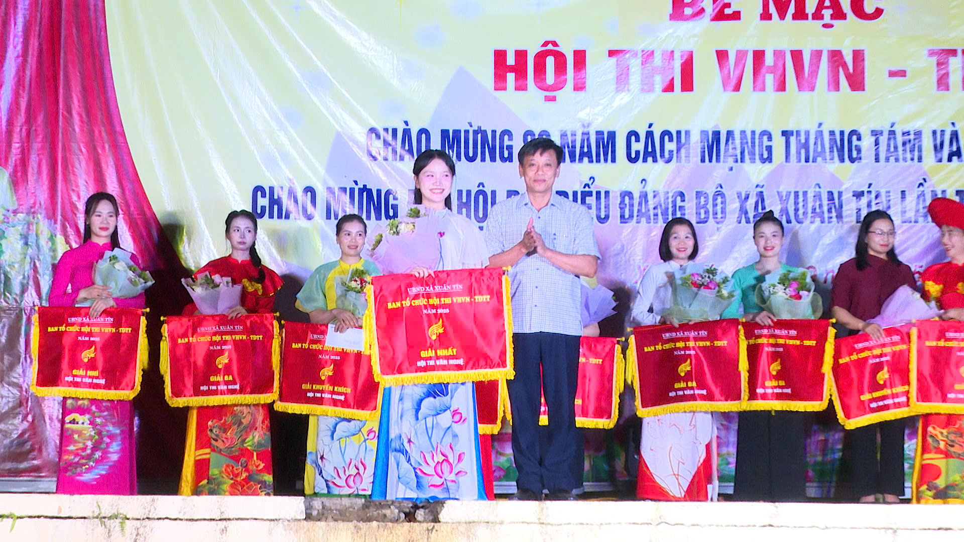Anh-tin-bai